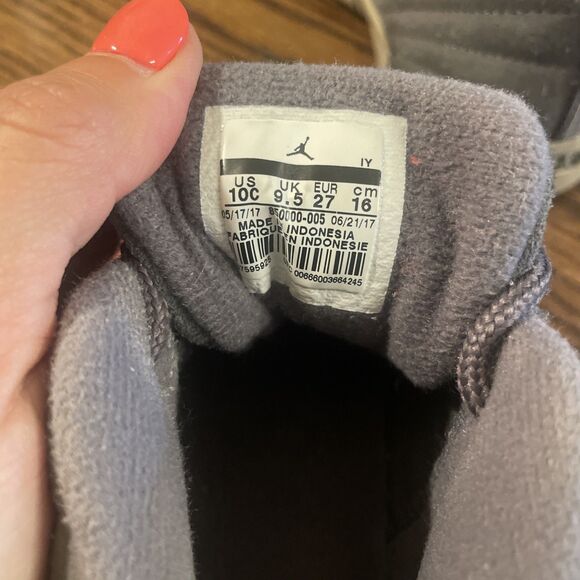 Nike Air Jordan 12 Retro BG Gray Suede 850000-005 Kids Size 10C 2017 - Picture 9 of 9